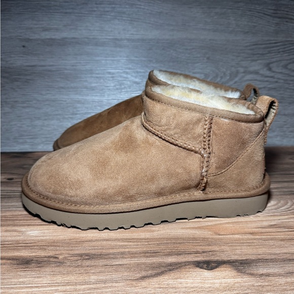 ugg mini boots  size 6 women’s chestnut - Picture 2 of 8
